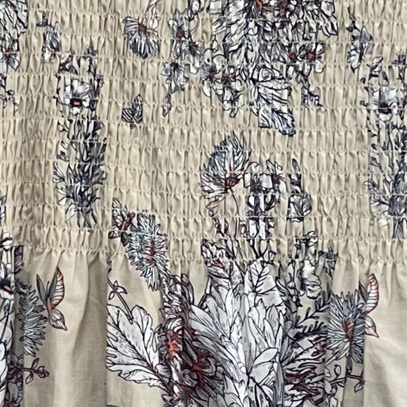 Floral Bell Sleeve Top - Picture 2 of 2